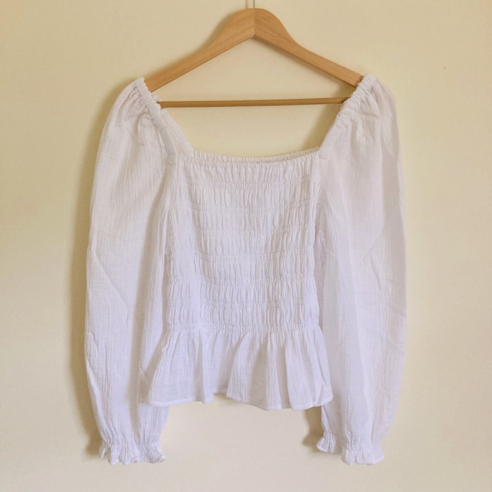 Women’s New With Tags Smocked Peasant Blouse